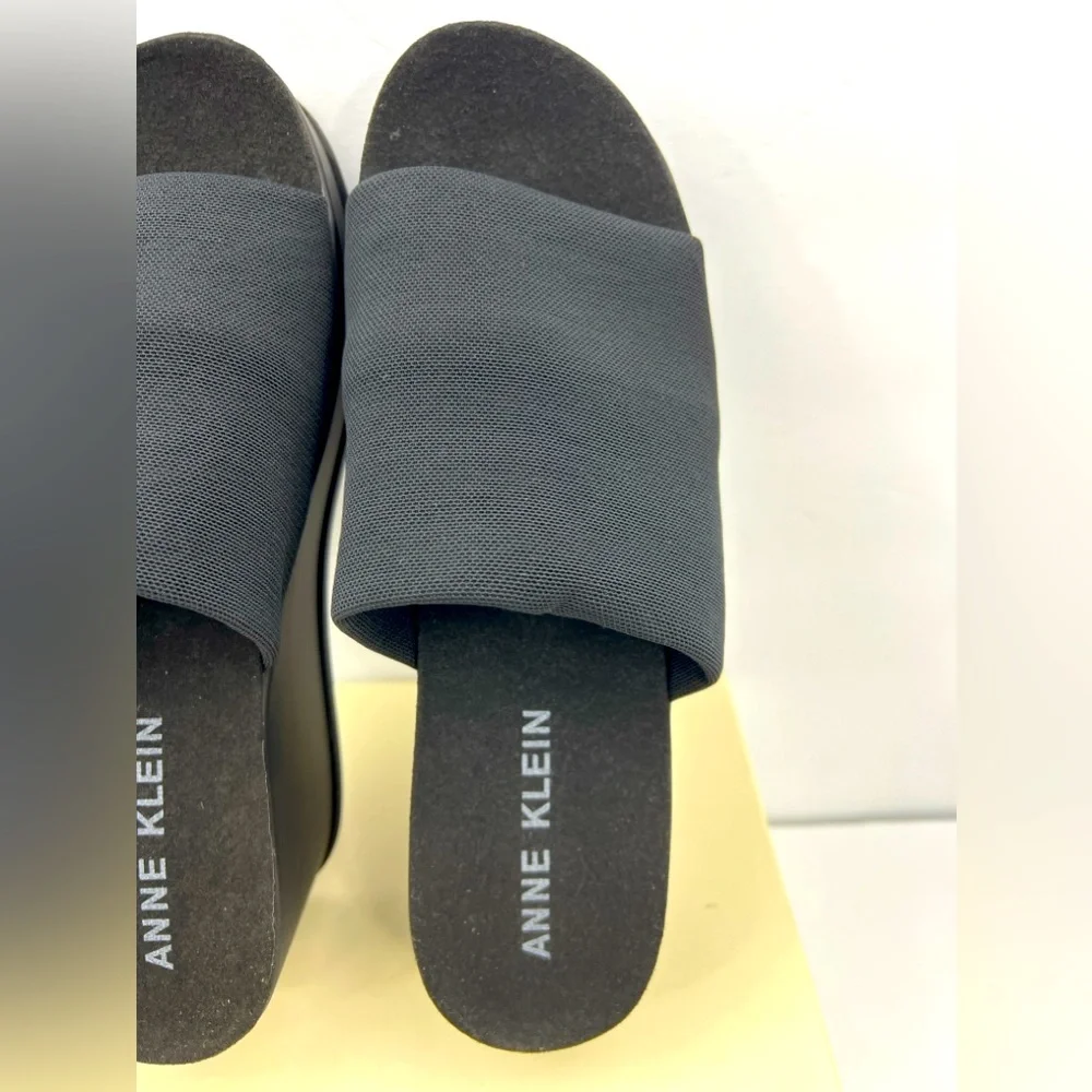 ANNE KLEIN, AKVENTI BLACK STRECH PLATFORM ELASTIC TOP W/SUPER CUSHION SOLE,8.5M